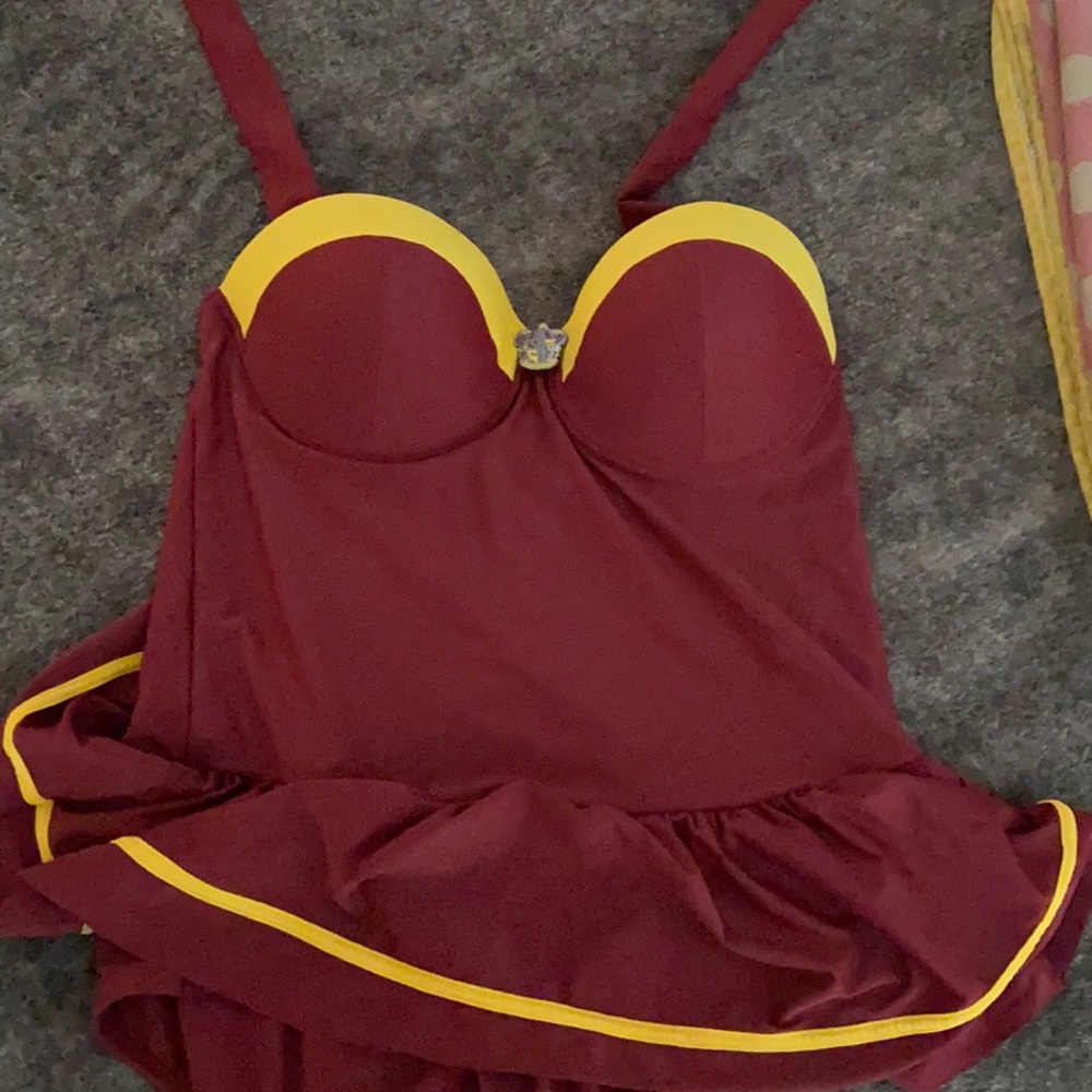 Harry Potter gryffindor swim suit XL